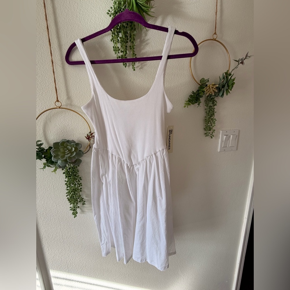 White Sleeveless Dress